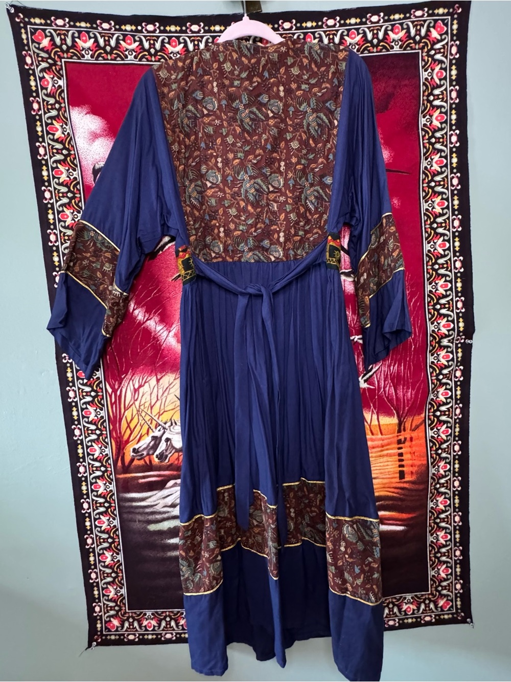 AMAZING 70s embroidered dress w/ bell sleeves and mirror details - Picture 6 of 11